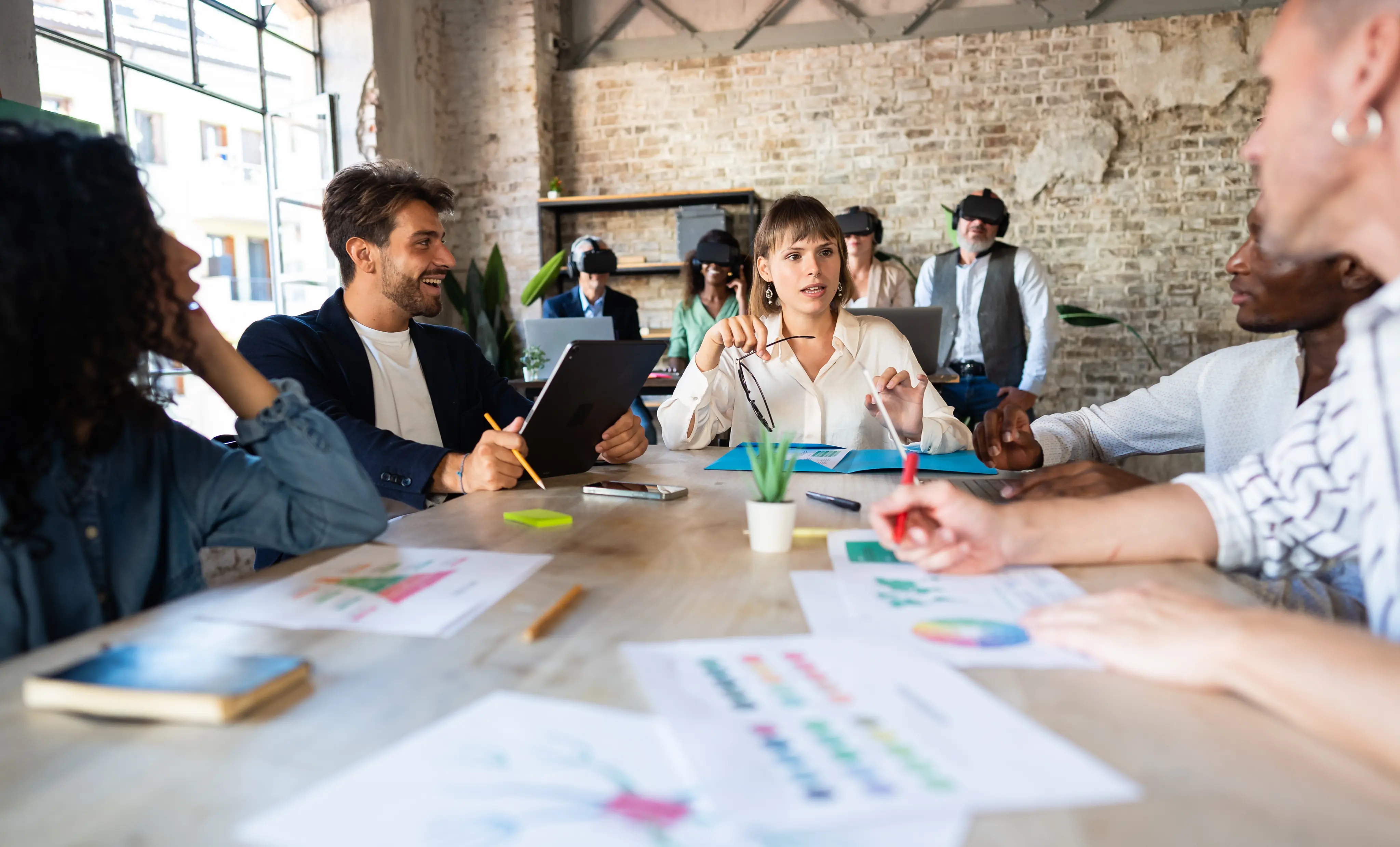 Equipo del programa trabajando